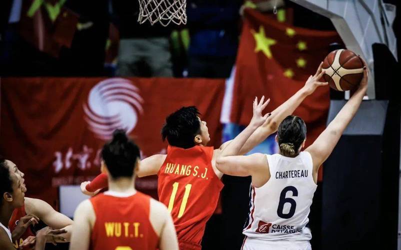 中国女篮击败法国队挺进四强回放