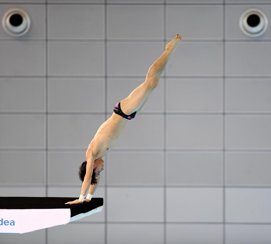 直击男子10米跳台跳水决赛的相关图片